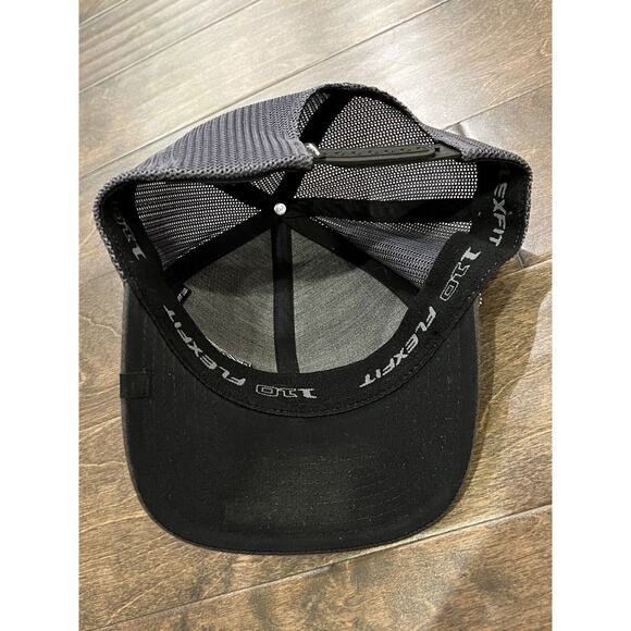 Travis Mathew Mens KD Gray FlexFit Adjustable SnapBack Hat Baseball Cap - Picture 8 of 9